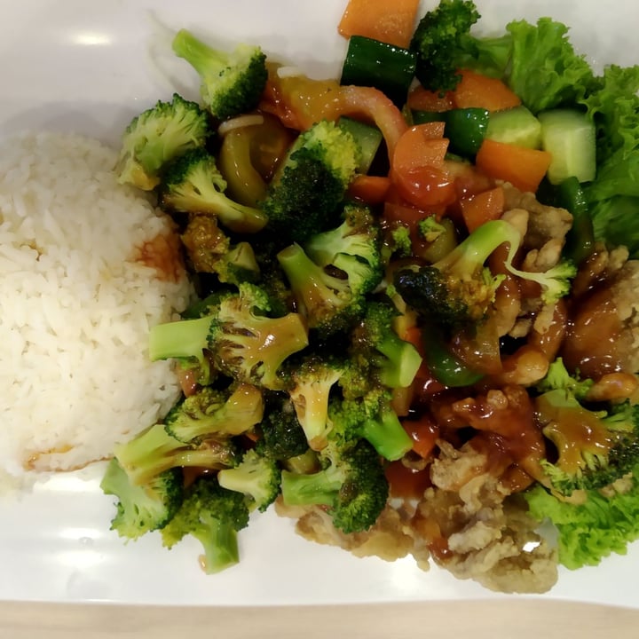photo of D’Life Signature Sweet and Sour Mushrooms with Rice shared by @marigoldish on  11 Dec 2020 - review