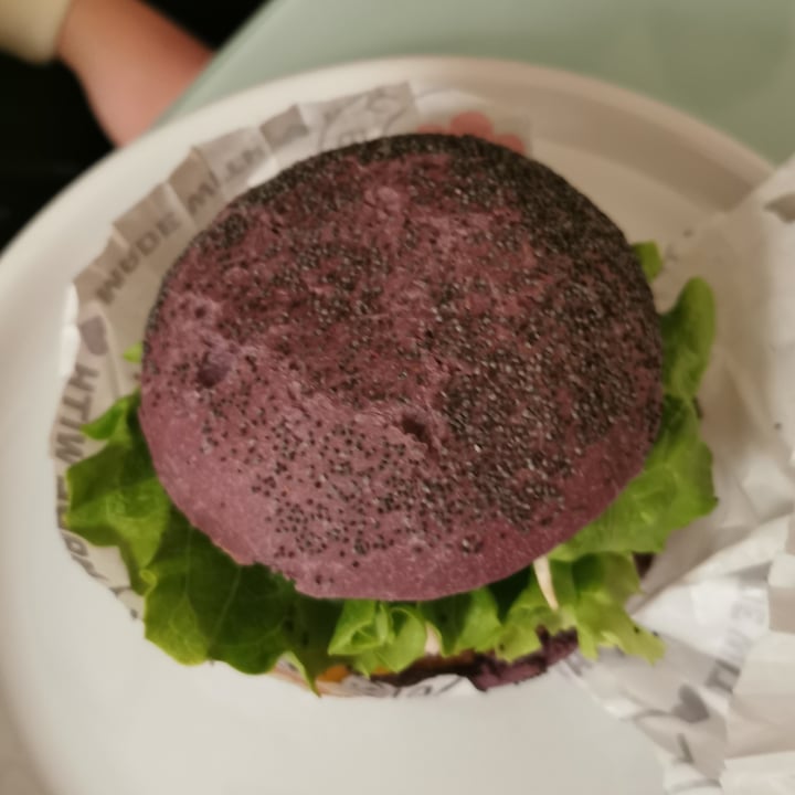 photo of Flower Burger Flower Burger Burger shared by @benedetta182 on  26 Mar 2022 - review