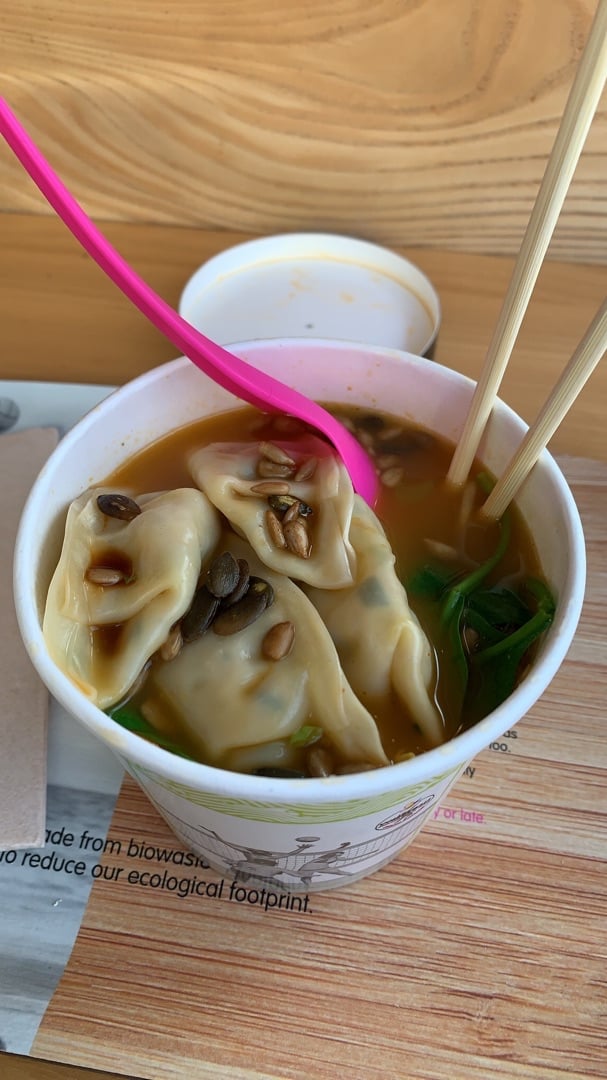 photo of itsu Veggie Gyoza Udon shared by @gutgoodies on  01 Apr 2020 - review