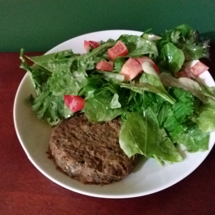 photo of VG Gourmet Artisan Vegan Burgers Quinoa And Chickpea shared by @farmette on  11 Jul 2022 - review