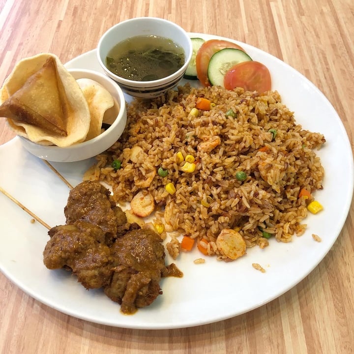 photo of Loving Hut Kampong Fried Rice shared by @plantingggg on  10 May 2021 - review