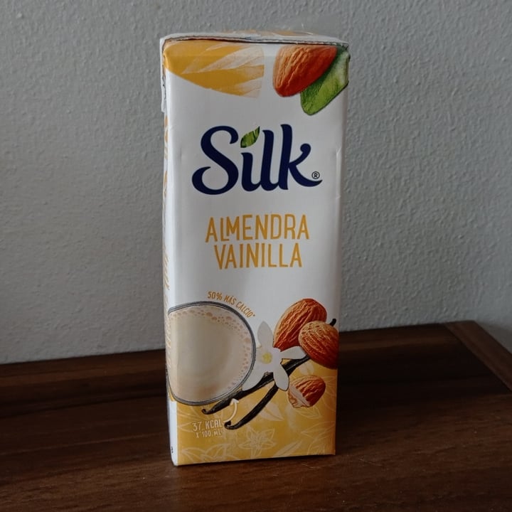 photo of Silk Almendra Sabor Vainilla shared by @aerin on  06 Oct 2021 - review