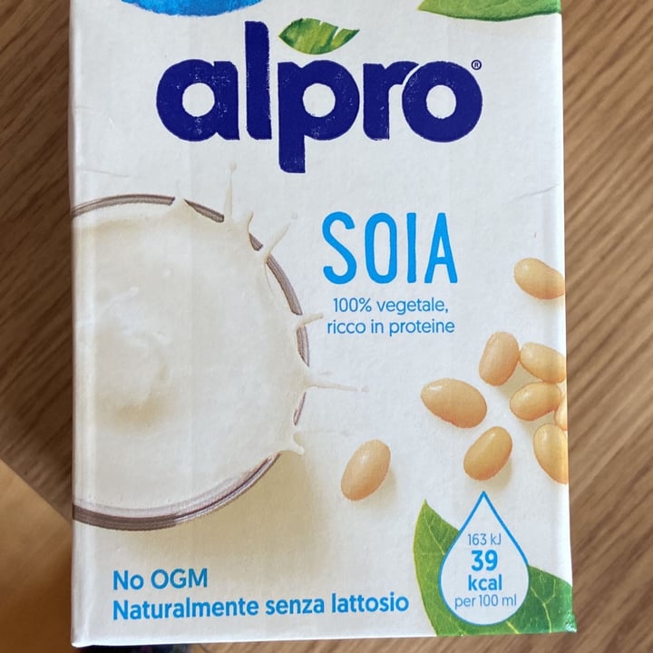 photo of Alpro Alpro soia shared by @meggygiuanin333 on  13 Apr 2022 - review