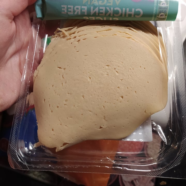 photo of Quorn Chicken Free Slices shared by @potplant on  20 Aug 2021 - review