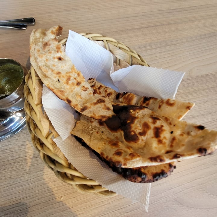 photo of Curry's Culinária Indiana garlic nan shared by @dmf0803 on  12 May 2022 - review