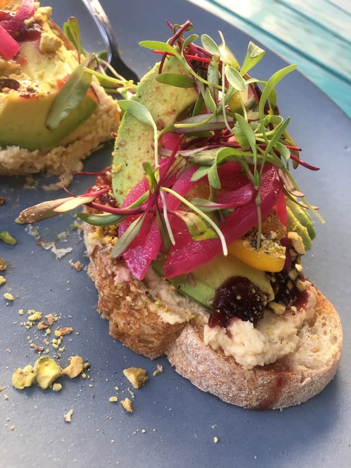 photo of Forever Vegano Toast de aguacate shared by @pantereame on  19 Dec 2019 - review