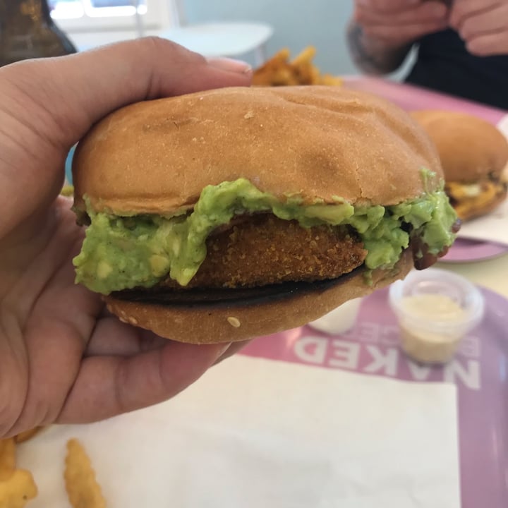 photo of Naked Burger - Vegan & Tasty Chicken Avocado Burger shared by @lallus8 on  07 Jun 2022 - review