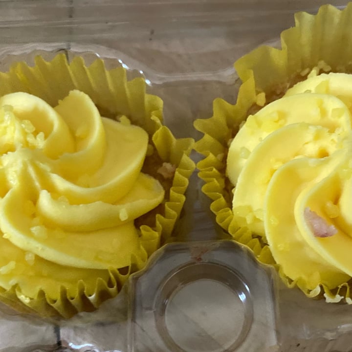 photo of Wicked lemon cupcakes shared by @fmclean8 on  13 May 2022 - review