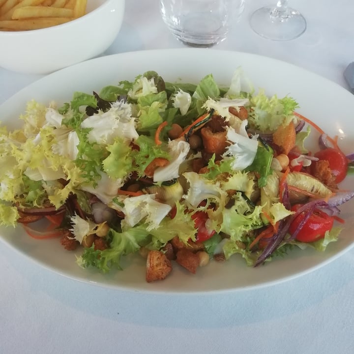 photo of U SCALU salade shared by @nancyveg on  11 Jun 2022 - review