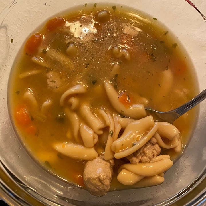 photo of Gardein Chick'n Noodle Soup shared by @curvycarbivore on  15 Dec 2020 - review