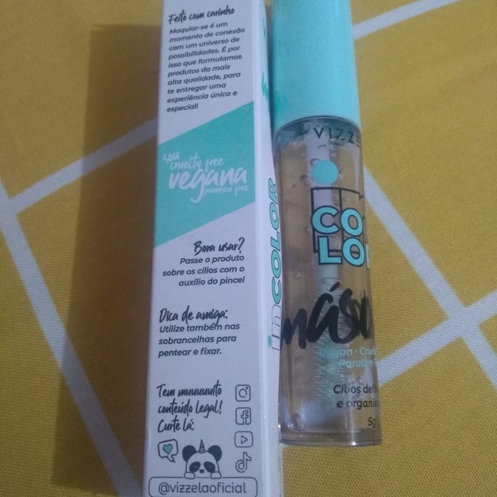 photo of Vizzela Cosméticos Máscara Incolor shared by @jddenise on  03 Jan 2023 - review