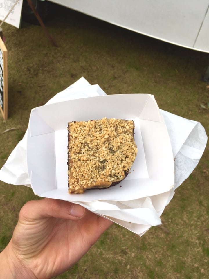 photo of Mary Jane's Food Truck Salted Caramel and Peanut Butter Brownie shared by @jafriyakin on  20 Jun 2019 - review