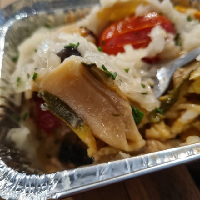 菜肴“Vegan Oven Roasted Vegetable Lasagne Pasta”的照片