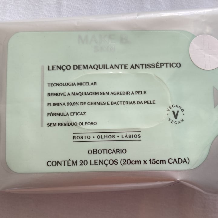 review photo of O Boticário lenço demaquilante make b shared by @lucianaribeiro on 13 Nov 2022 - review