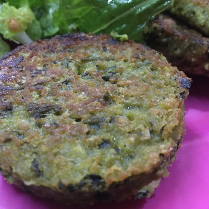 photo of Vegandhi - Comida Vegana Mini burger falafel shared by @lauchis on  12 May 2020 - review