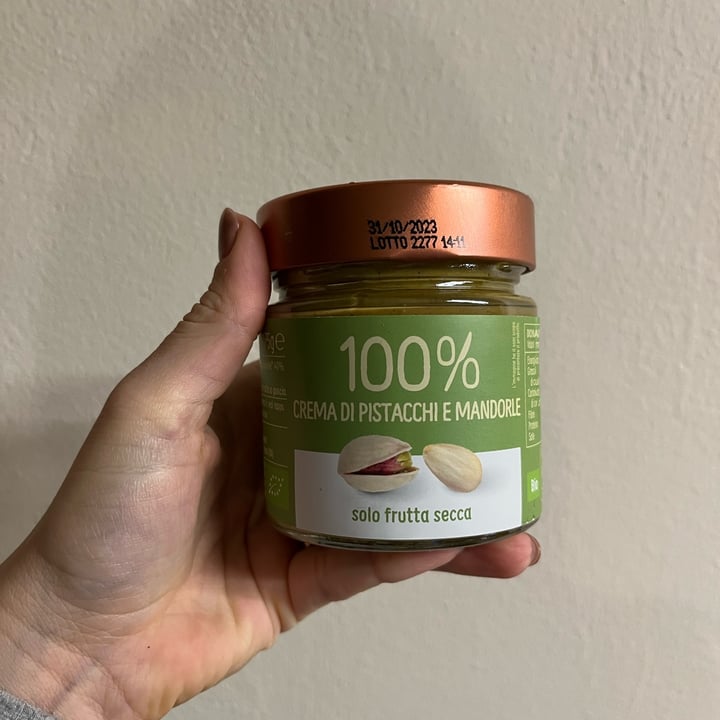 review photo of Euro company Crema biologica di pistacchi e mandorle shared by @meli90 on 10 Dec 2022 - review