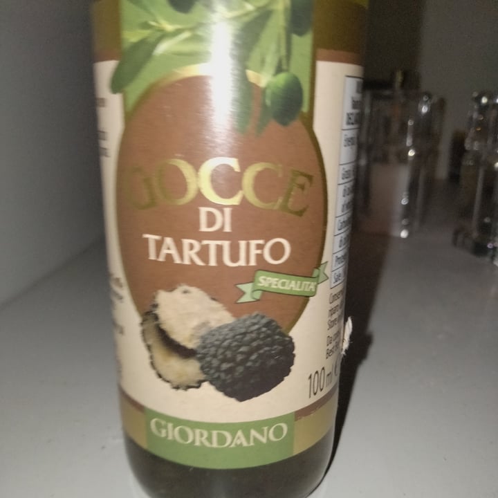 photo of Giordano Olio tartufo shared by @chiara11 on  29 Mar 2022 - review