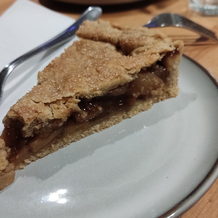 photo of Holy Cow Apple Pie shared by @ailedail on  18 Oct 2022 - review