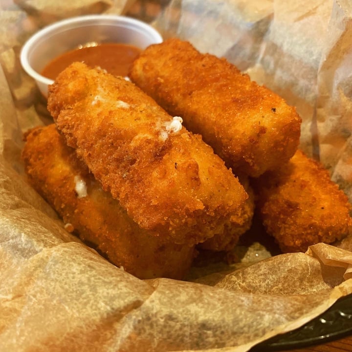 photo of The Butcher’s Son mozzarella sticks shared by @ellefire on  25 Sep 2020 - review