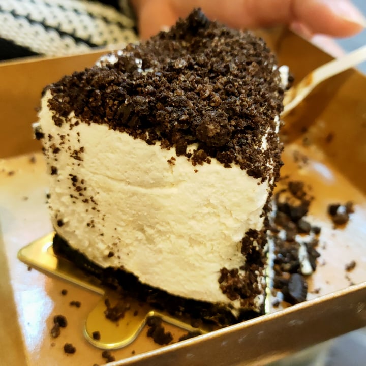 photo of Our Vegan Bakery Cookies & Cream Sheesecake shared by @cwjw on  23 May 2022 - review
