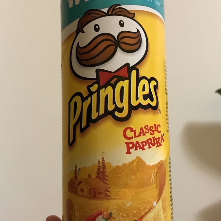 review photo of Pringles Classic Paprika shared by @chiaras9794 on 11 Dec 2021 - review