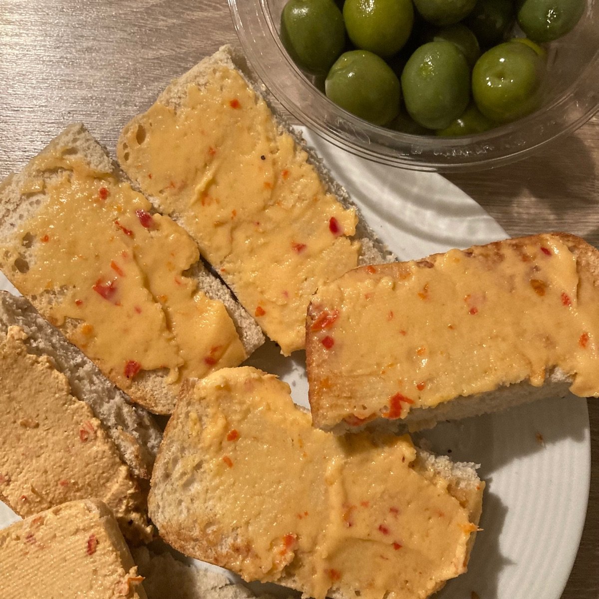 Veganer Streichgenuss mit roter Paprika from Vemondo - Vegan Product ... Veganer Streichgenuss mit roter Paprika from Vemondo - Vegan Product ...