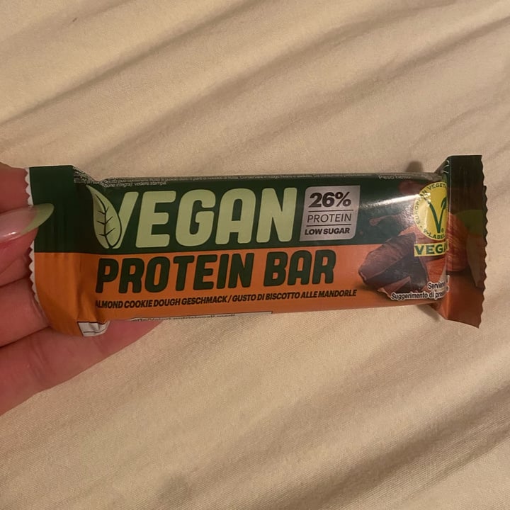 photo of Vegan Protein Bar  Almond Cookie Dough Geschmack / Gusto Di Biscotto Alle Mandorle shared by @lucr3ziagalli on  26 Jun 2022 - review