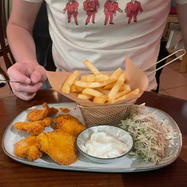 review photo of NO BONES Vegan Food Panierowane boczniaki / Fried oyster mushrooms shared by @aurorarymaszewski on 26 Oct 2022 - review