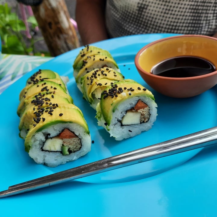 photo of Veggie Koi Sushi Cate roll shared by @uvazombie on  29 Sep 2021 - review
