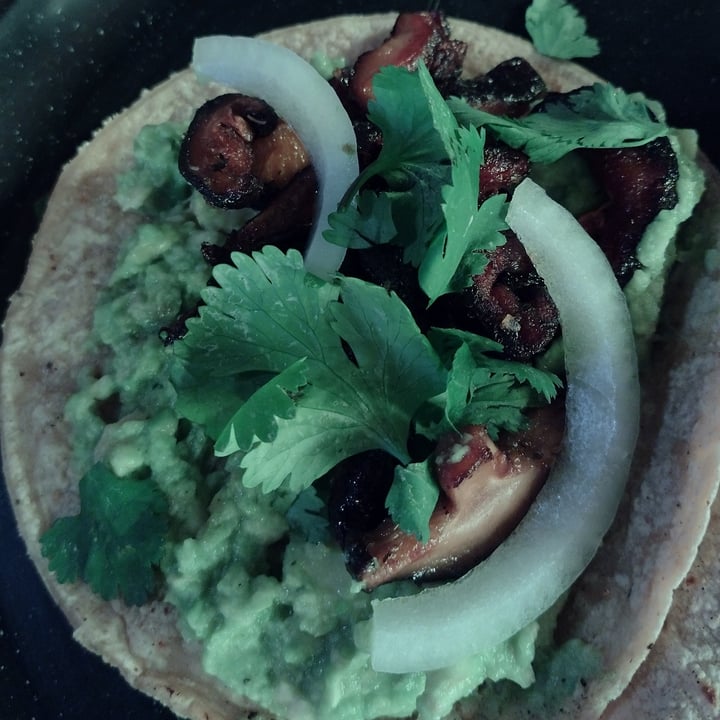 photo of Taller Vegánico Taco de Shitake shared by @andyzavala on  03 Feb 2022 - review