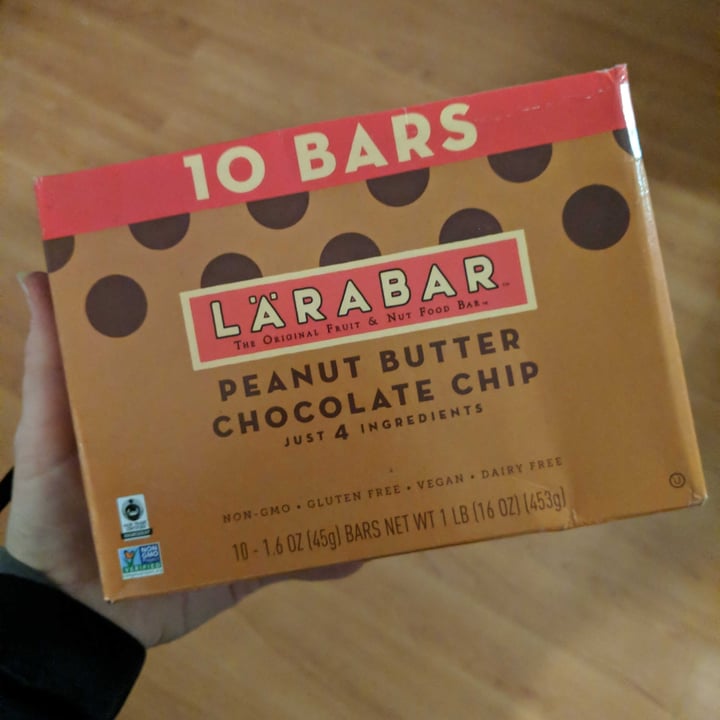 review photo of Larabar Peanut Butter Chocolate Chip shared by @christinethevegan on 13 Nov 2020 - review