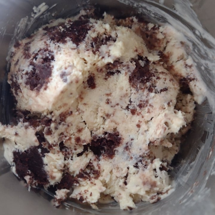 photo of Salvaxe Helado de vainilla Y Brownie shared by @edyara on  26 Jun 2021 - review