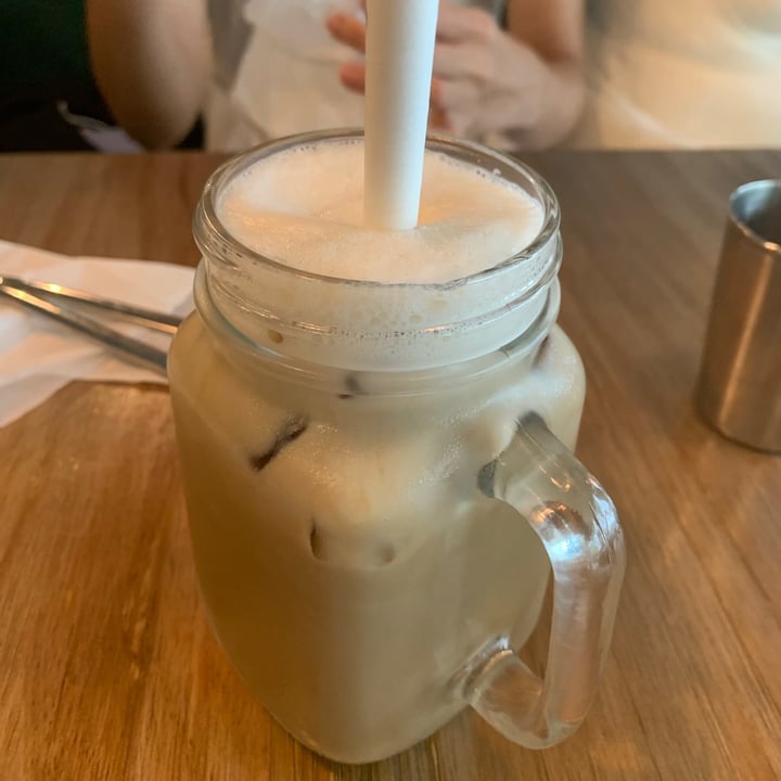 photo of The Kind Bowl No-moo Iced Latte shared by @turtleisland on  24 Apr 2021 - review