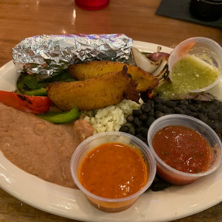 photo of Tio's Latin American Kitchen Plato Vegano shared by @cyost on  02 Oct 2020 - review