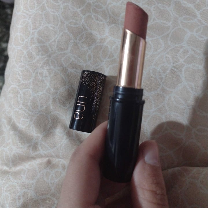 review photo of Natura Una Labial Extreme Matific Rouge 04 shared by @solluanna on 17 Dec 2021 - review