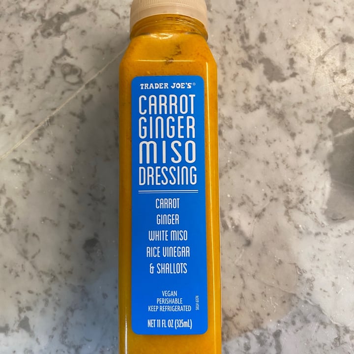 photo of Trader Joe's Carrot Ginger Miso Salad Dressing shared by @kassyttime on  26 Jun 2021 - review