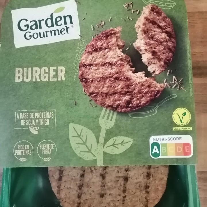 photo of Garden Gourmet Burger Soia Saporito shared by @maryiv on  27 Apr 2022 - review