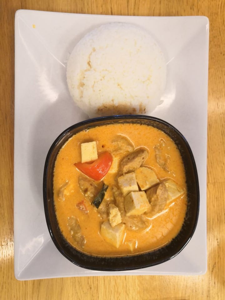 review photo of VG Wok Panang Curry shared by @mariafi24 on 10 Feb 2020 - review
