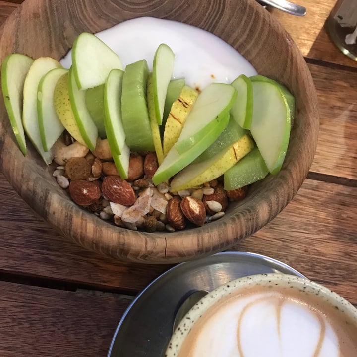 photo of Chicama Yogur con fruta de estación y granola shared by @ladybiird on  06 Sep 2021 - review