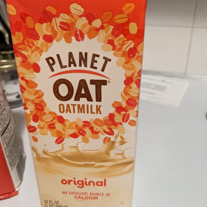 photo of Planet Oat Unsweetened Vanilla Oatmilk shared by @fuzzydestroyer on  22 Mar 2022 - review