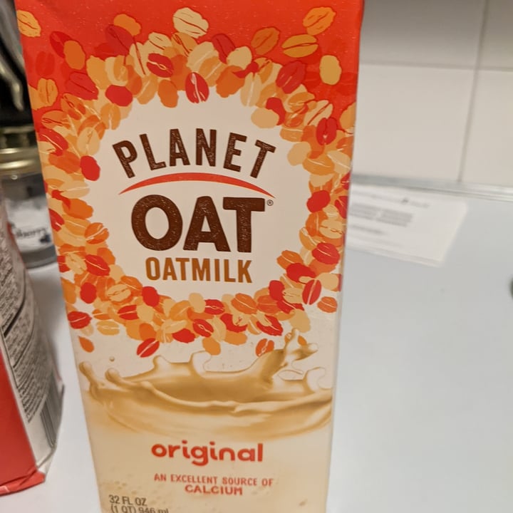 review photo of Planet Oat Unsweetened Vanilla Oatmilk shared by @fuzzydestroyer on 22 Mar 2022 - review