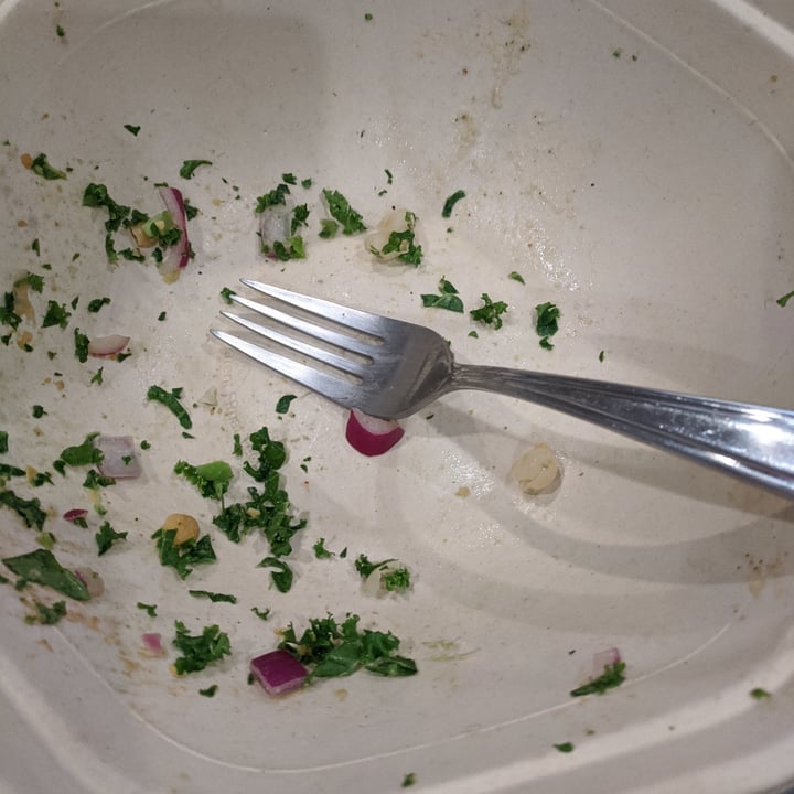 photo of sweetgreen Custom salad (wannabe hummus tahina) shared by @regimack on  16 Nov 2021 - review