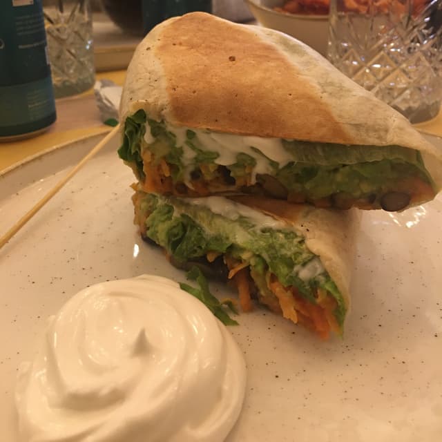 Foto do prato “Green Hero - burrito vegan”