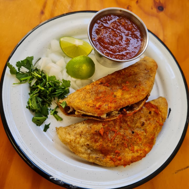 photo of Vida Atemporal Tacos Birria shared by @vallicard on  03 Dec 2022 - review