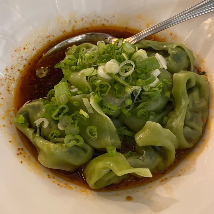 photo of Din Tai Fung SouthCenter Vegan dumplings with Spicy sauce shared by @snl017 on  27 Nov 2021 - review