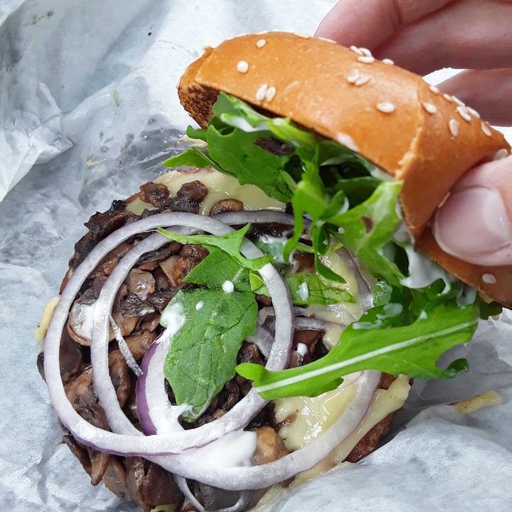 photo of STALK & SPADE Shroom Burger shared by @ohtobeahayes on  10 May 2021 - review