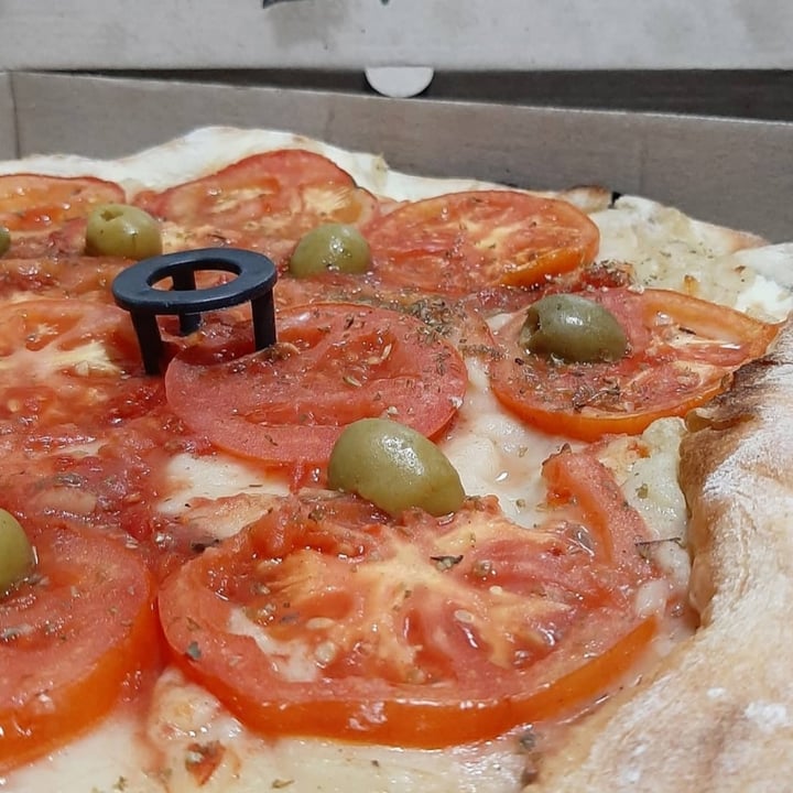 photo of Pasillo 74 PIZZERÍA Pizza Napolitana Vegana shared by @fedebrrascruz on  29 Jun 2021 - review