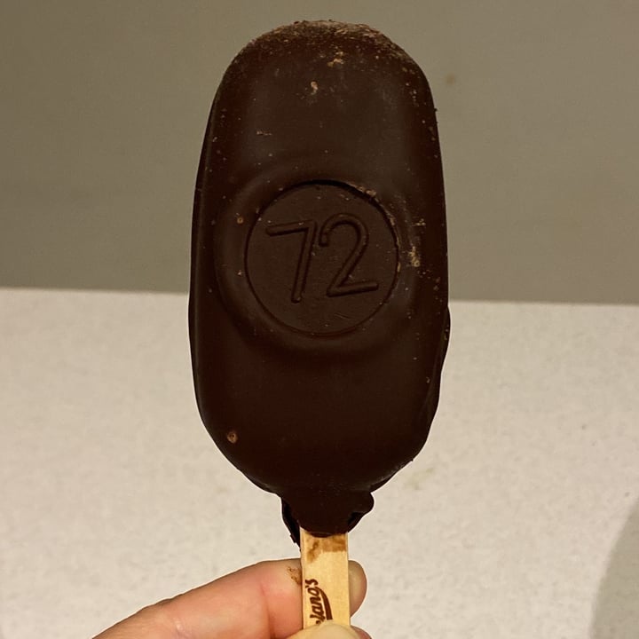 photo of Lucciano’s Chocolate 72% shared by @daianavegana on  22 Apr 2022 - review