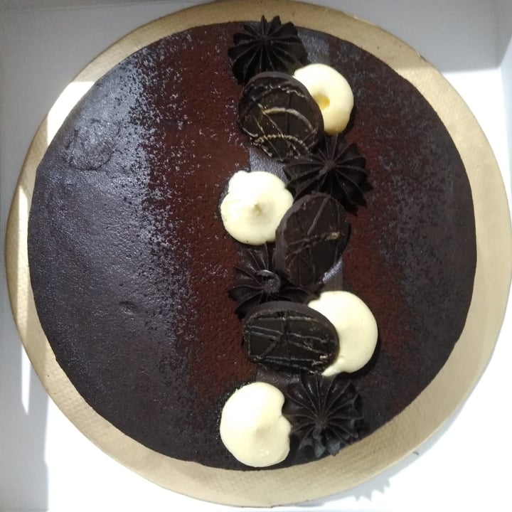 photo of Crave By Leena Chocolate Custard Cake shared by @anjunj on  05 May 2021 - review