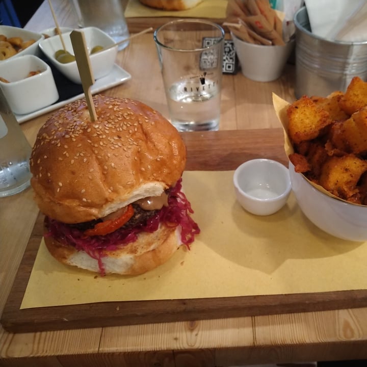 photo of Rivetti Cafè Burger Satay shared by @chiarahakuna on  15 Aug 2022 - review
